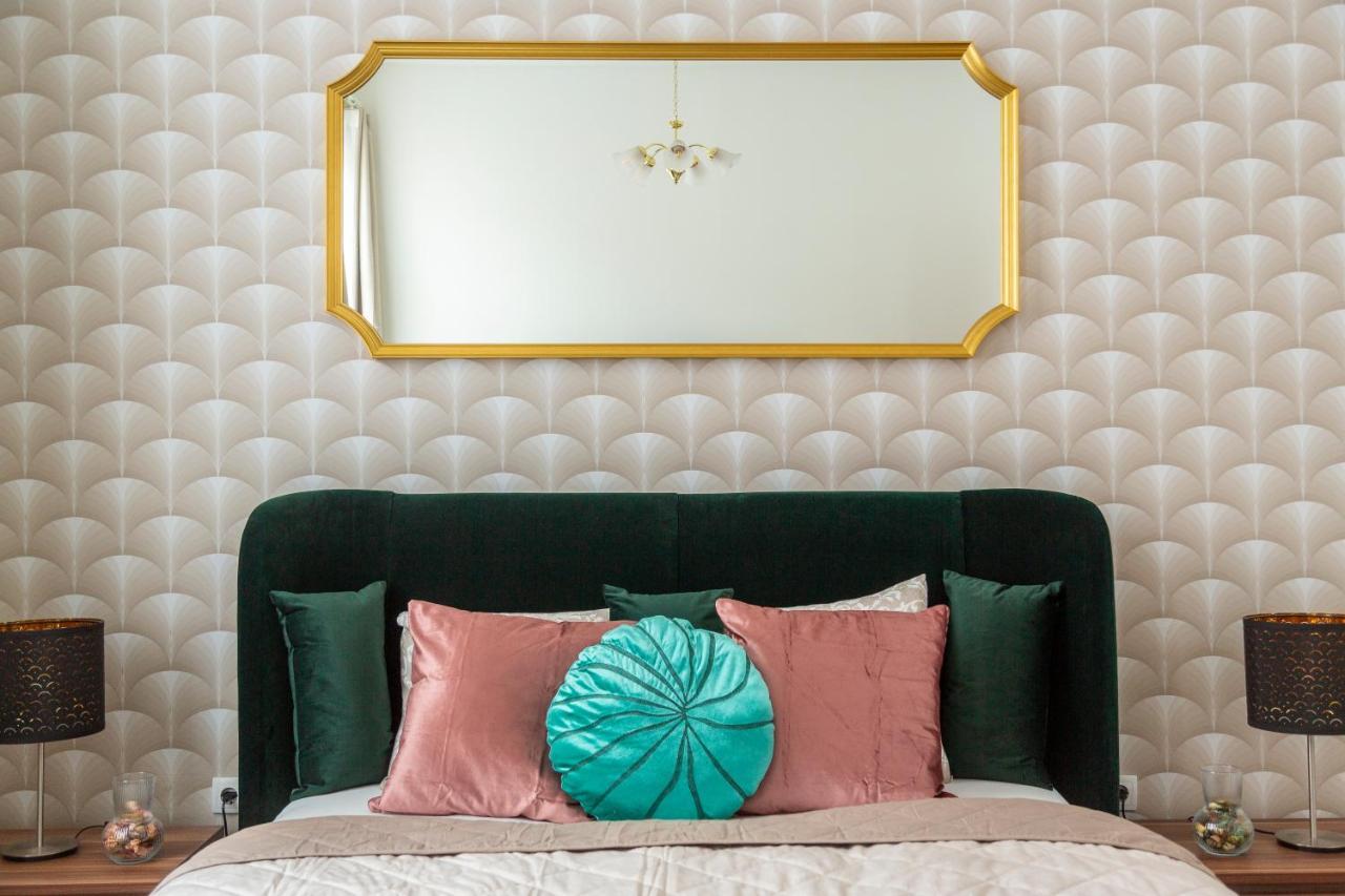 Explore Budapest From A Luxurious Cozy Apartment Екстер'єр фото