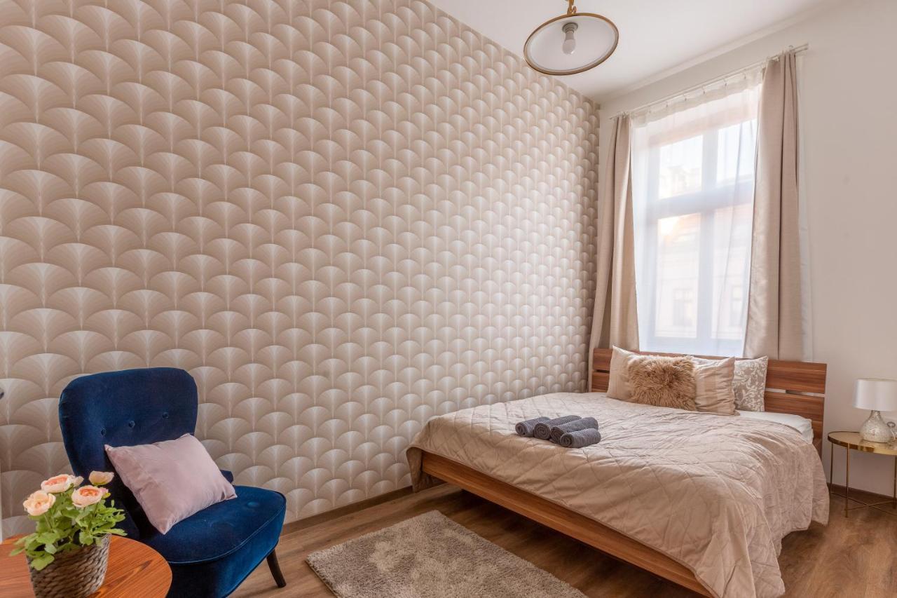 Explore Budapest From A Luxurious Cozy Apartment Екстер'єр фото