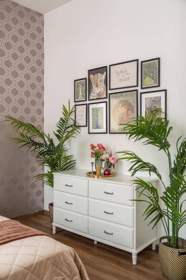 Explore Budapest From A Luxurious Cozy Apartment Екстер'єр фото