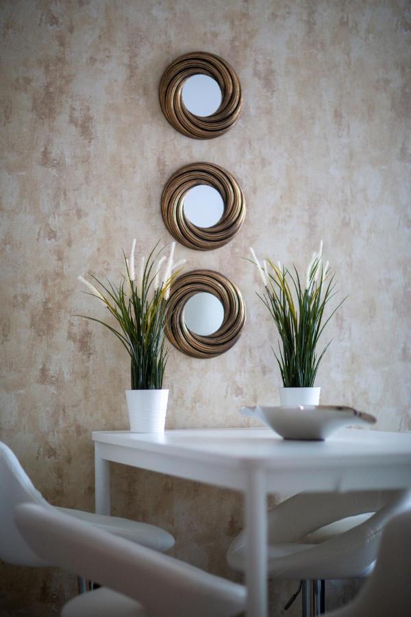Explore Budapest From A Luxurious Cozy Apartment Екстер'єр фото